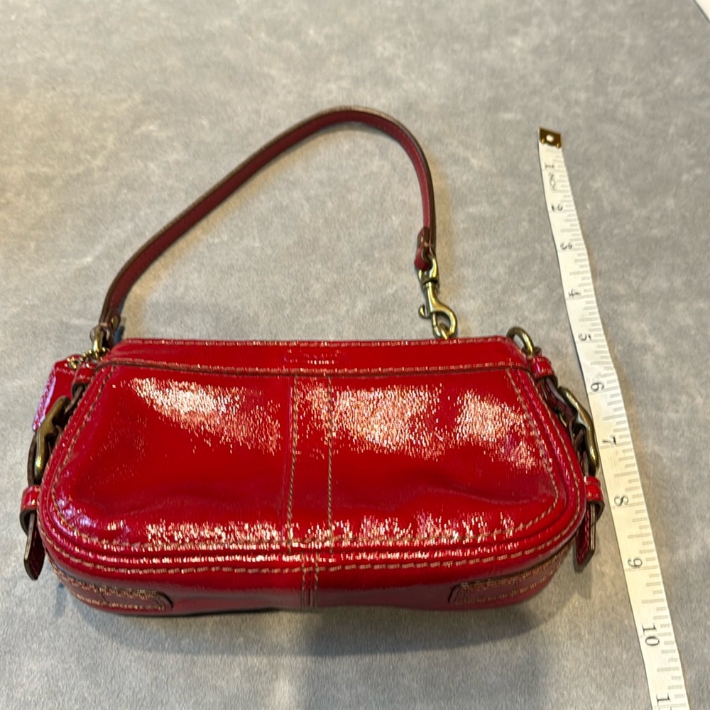 ♥️💋vintage Y2K red coach mini bag/wristlet! ♥️💋